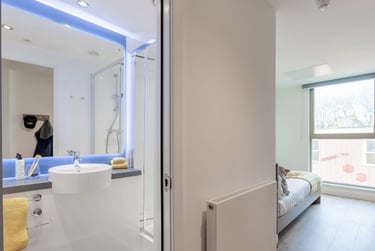 Silver En Suite at Pavilion Point, 118-132 London Road, The Level, Brighton, BN14JH - Image 4